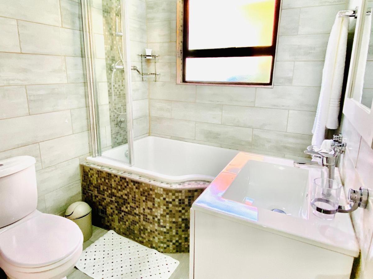 C&C Hotel Vibes Randpark Ridge Jhb 14 Units Available Randburg Exteriör bild