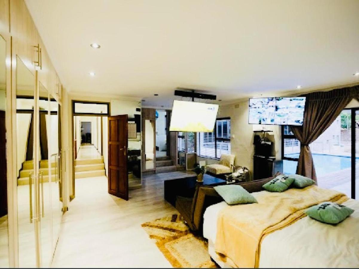 C&C Hotel Vibes Randpark Ridge Jhb 14 Units Available Randburg Exteriör bild
